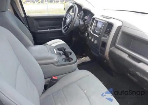 2013 Ram 1500 Express z USA, uszkodzony, nr VIN 1C6RR6FT9DS594736